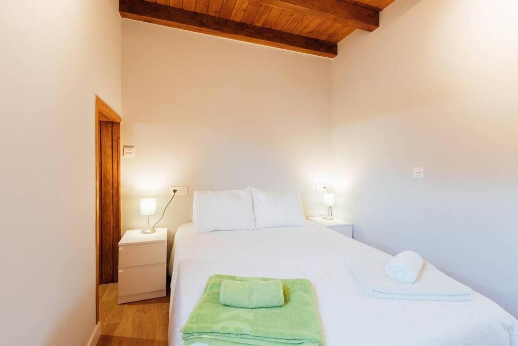 Chalet En La Cuidad- Con Jardin Y Barbacoa Хихон Экстерьер фото